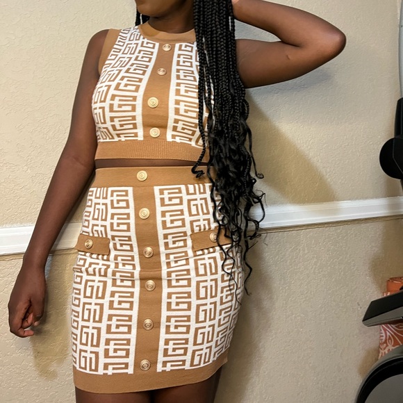 2 Piece Skirt Set - Picture 2 of 4